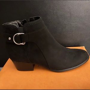 NIB: Unisa Ankle Booties